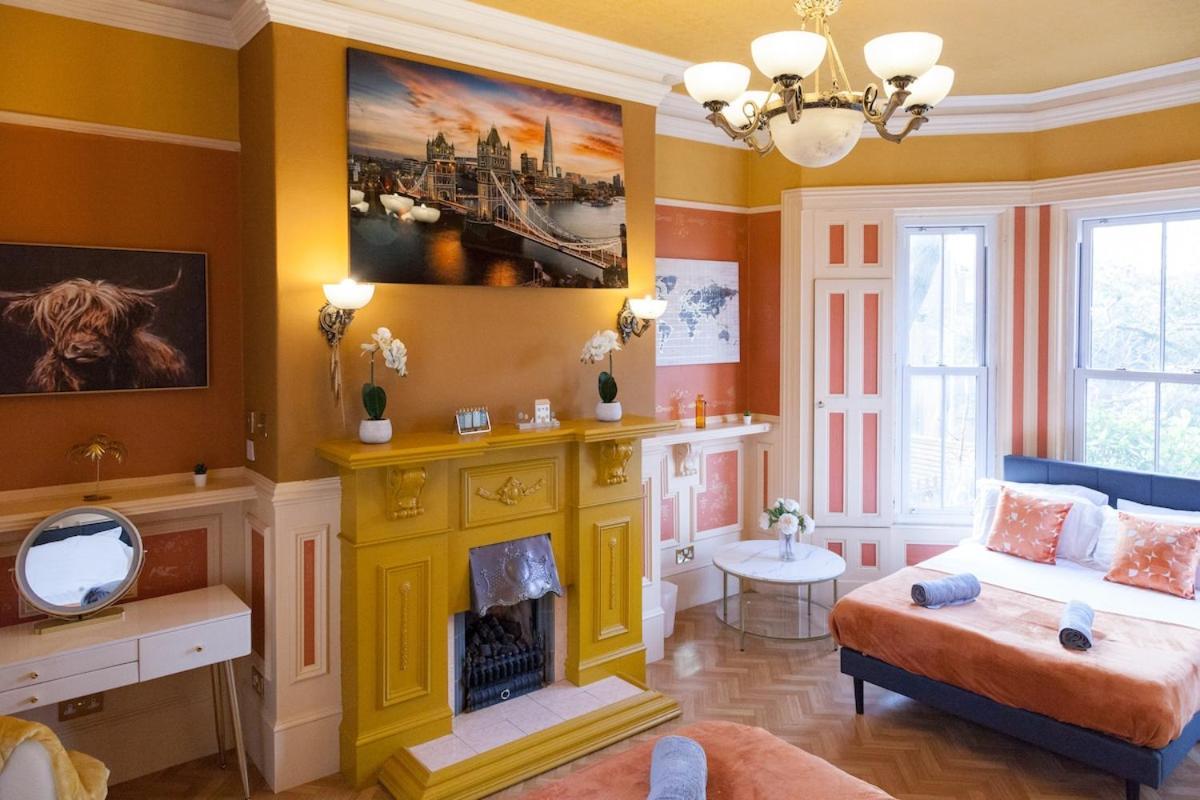 Victorian Elegance At Kingscliffe, Sleeps 17 Pousada