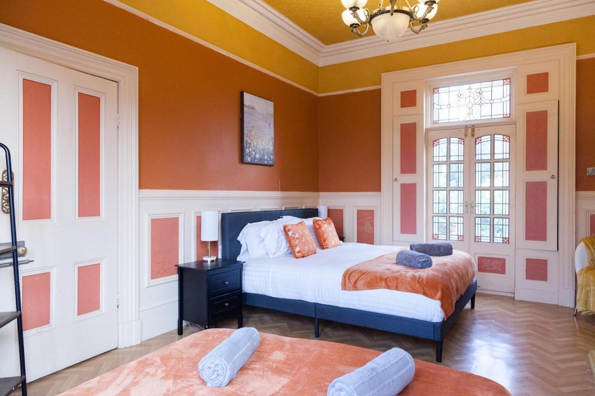 Pousada Victorian Elegance At Kingscliffe, Sleeps 17 *