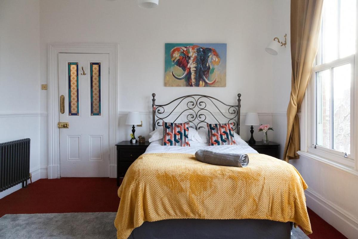 Pousada Victorian Elegance At Kingscliffe, Sleeps 17 *